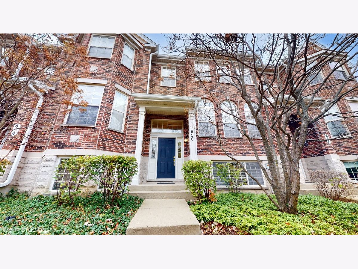 Townhomes & Condos Sold Astor Place Wheeling Illinois, 656 Astor