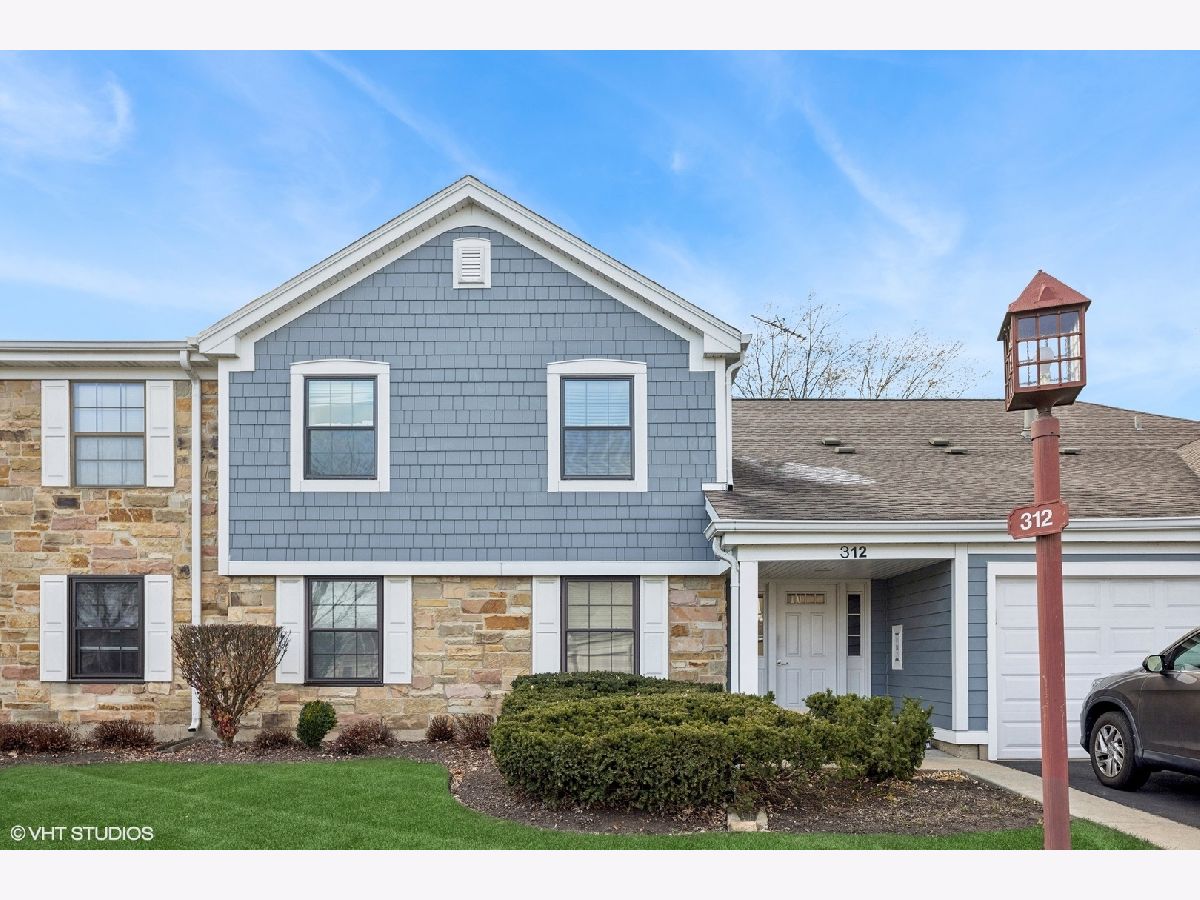 Condos & Townhomes Sold Lexington Green Schaumburg Illinois, 312 Wildberry