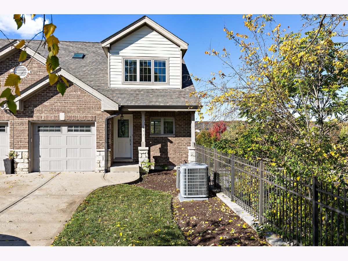 Homes & Condos & Townhomes Sold Valley Ridge Lemont Illinois, 857 Illinois