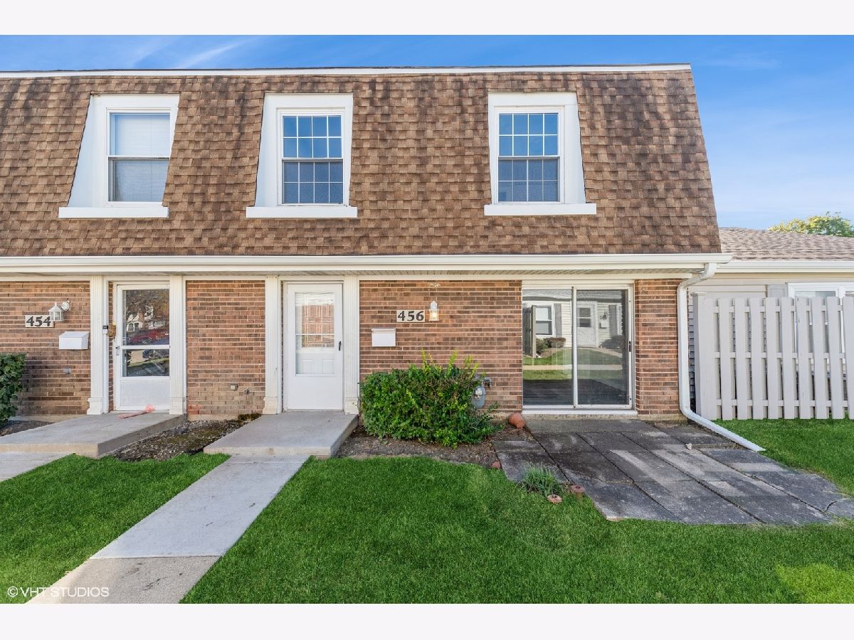 Townhomes & Condos Sold Sheffield Manor Schaumburg Illinois, 456 Onyx