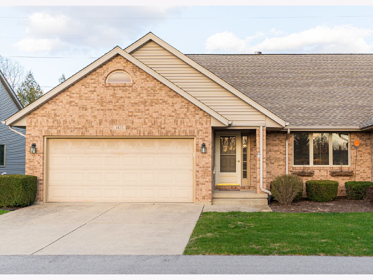 Townhomes For Sale Grandview Townhouses Sycamore Illinois, 1456 Adrienne Circle
