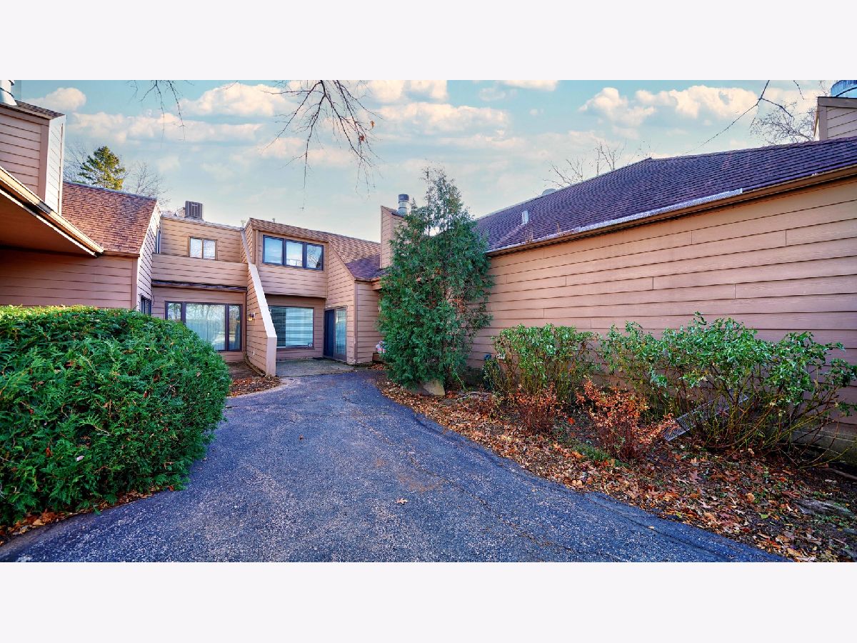 Condos & Townhomes Sold Strawberry Condos North Chicago Illinois, 3365 Beacon