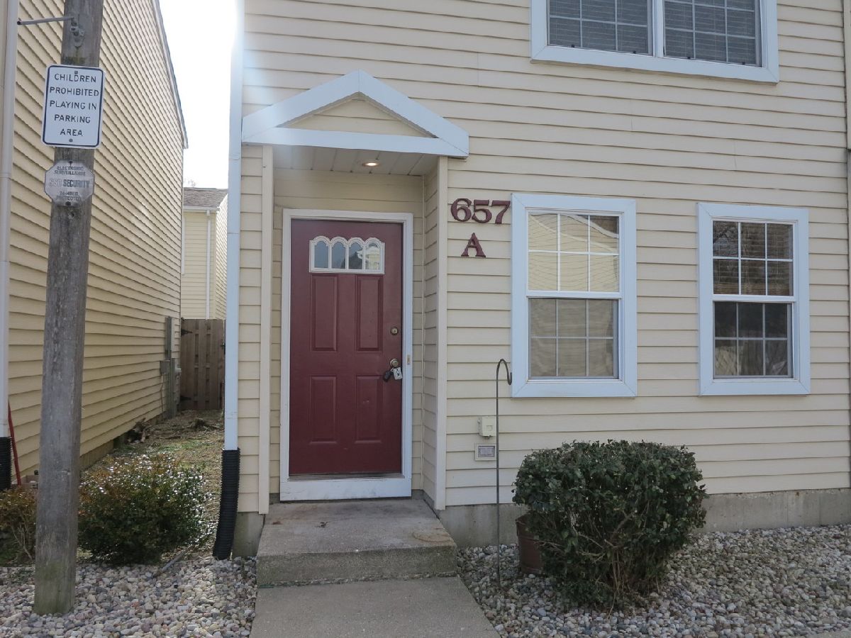 Townhomes Rented Castlebrook Townhomes Wauconda Illinois, 657 Liberty