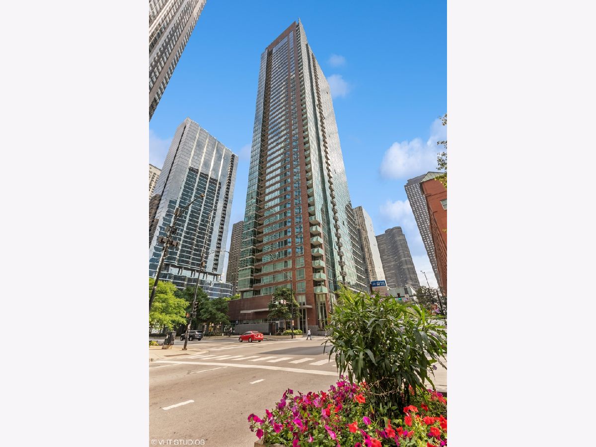 Condos & Townhomes Sold Parkview Condominiums Chicago Illinois, 505 Mcclurg