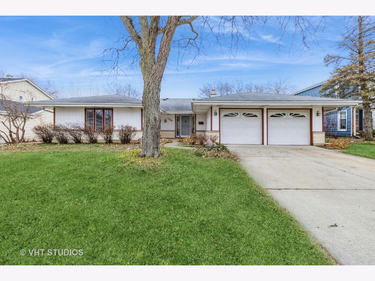Homes Sold Churchill Schaumburg Illinois, 1327 Churchill