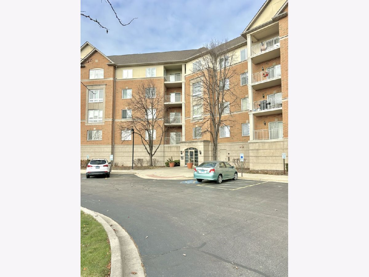Condominiums Rented Turnberry Buffalo Grove Illinois, 125 Buffalo Grove