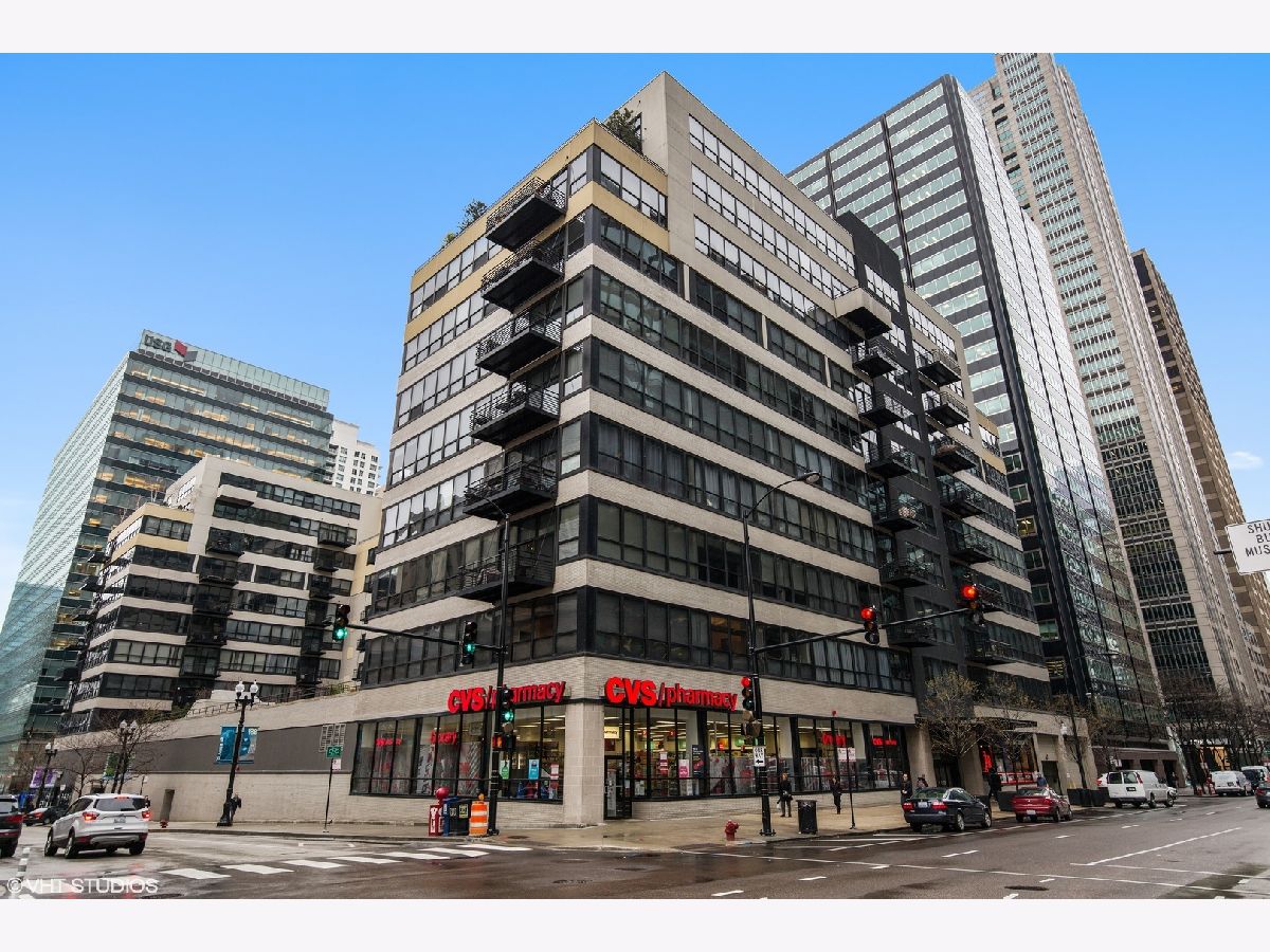 Condominiums Rented Metropolitan Place Chicago Illinois, 130 Canal