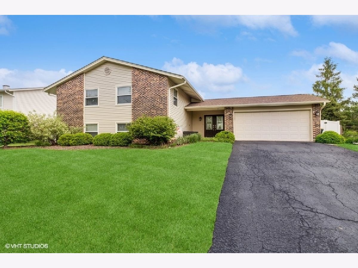 Homes Sold Winston Grove Elk Grove Village Illinois, 1416 Hodlmair