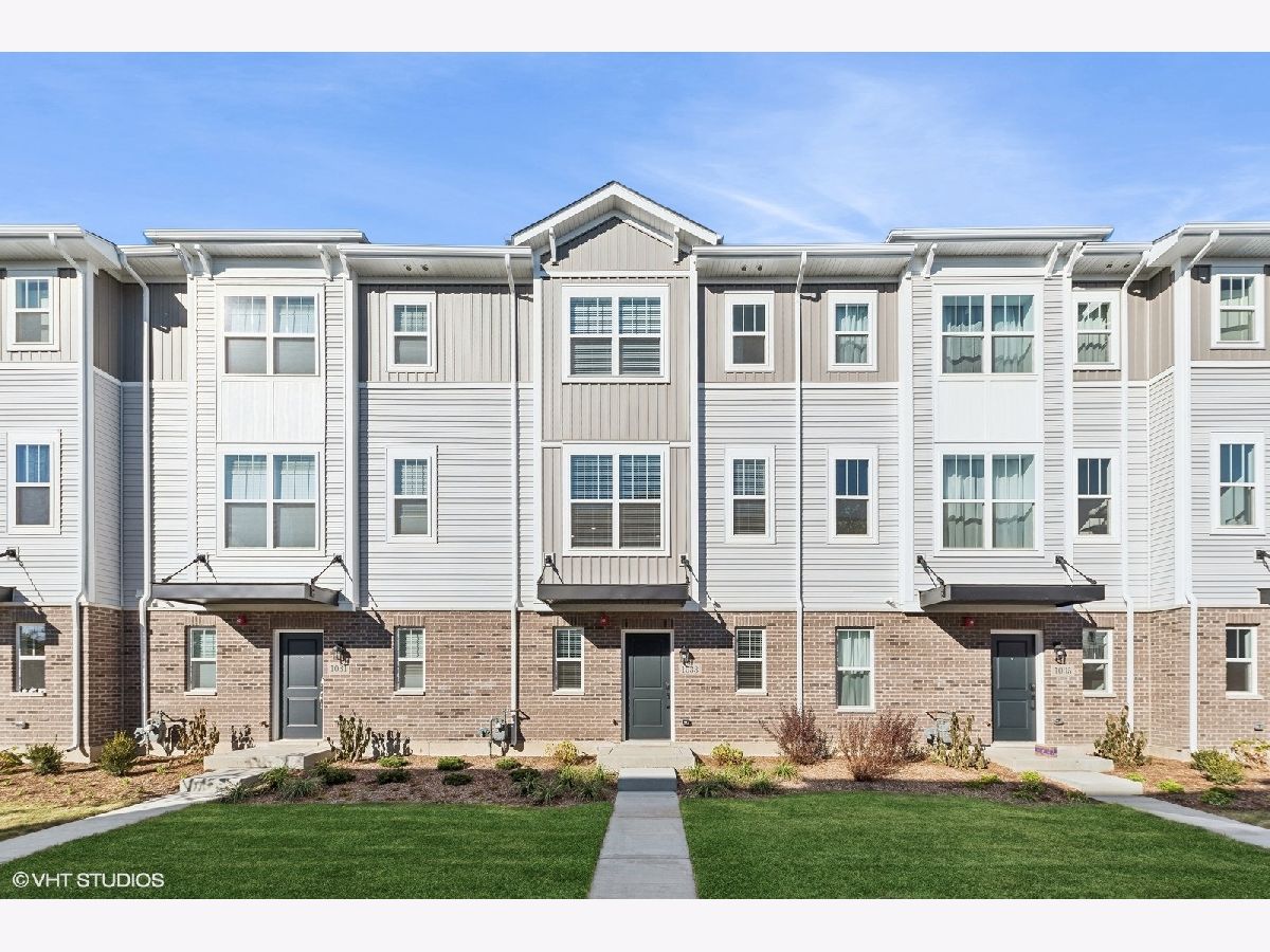  Rented Des Plaines Illinois, 1033 Wren