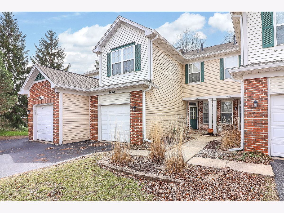 Homes & Townhomes & Condos Sold Heritage Meadows Plainfield Illinois, 24164 Pear Tree