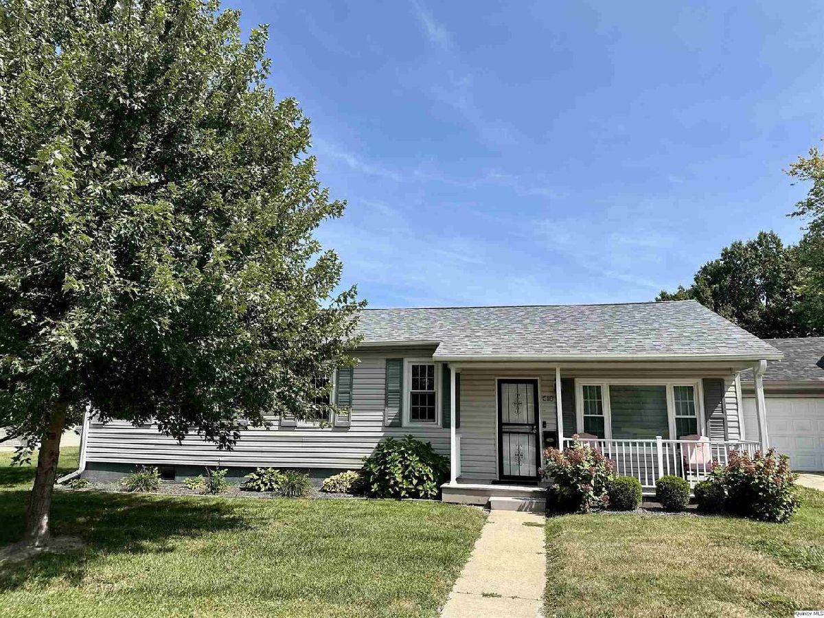  Sold Mt Sterling Illinois, 518 Maple St.