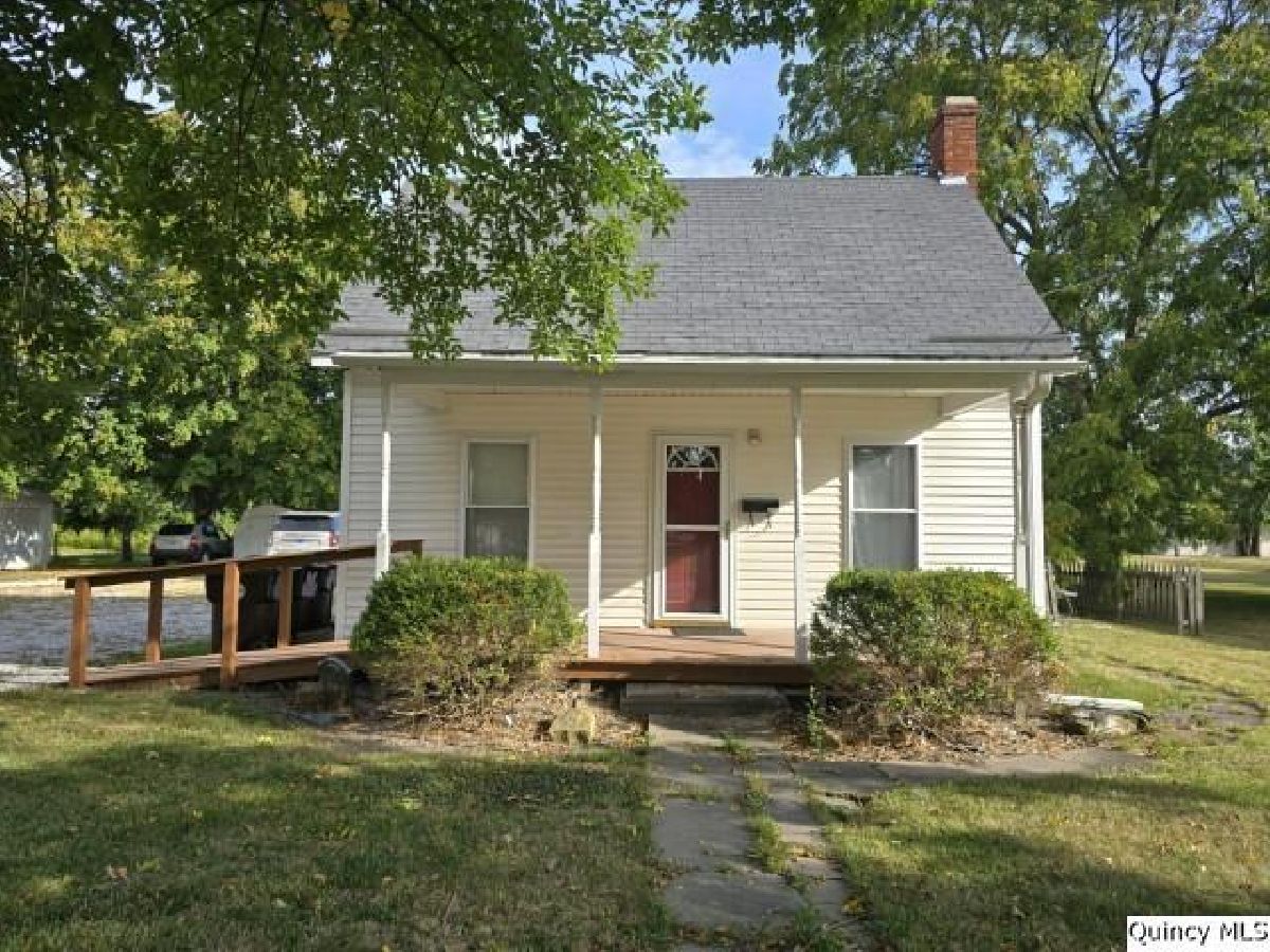  Sold Carthage Illinois, 729 Buchanan