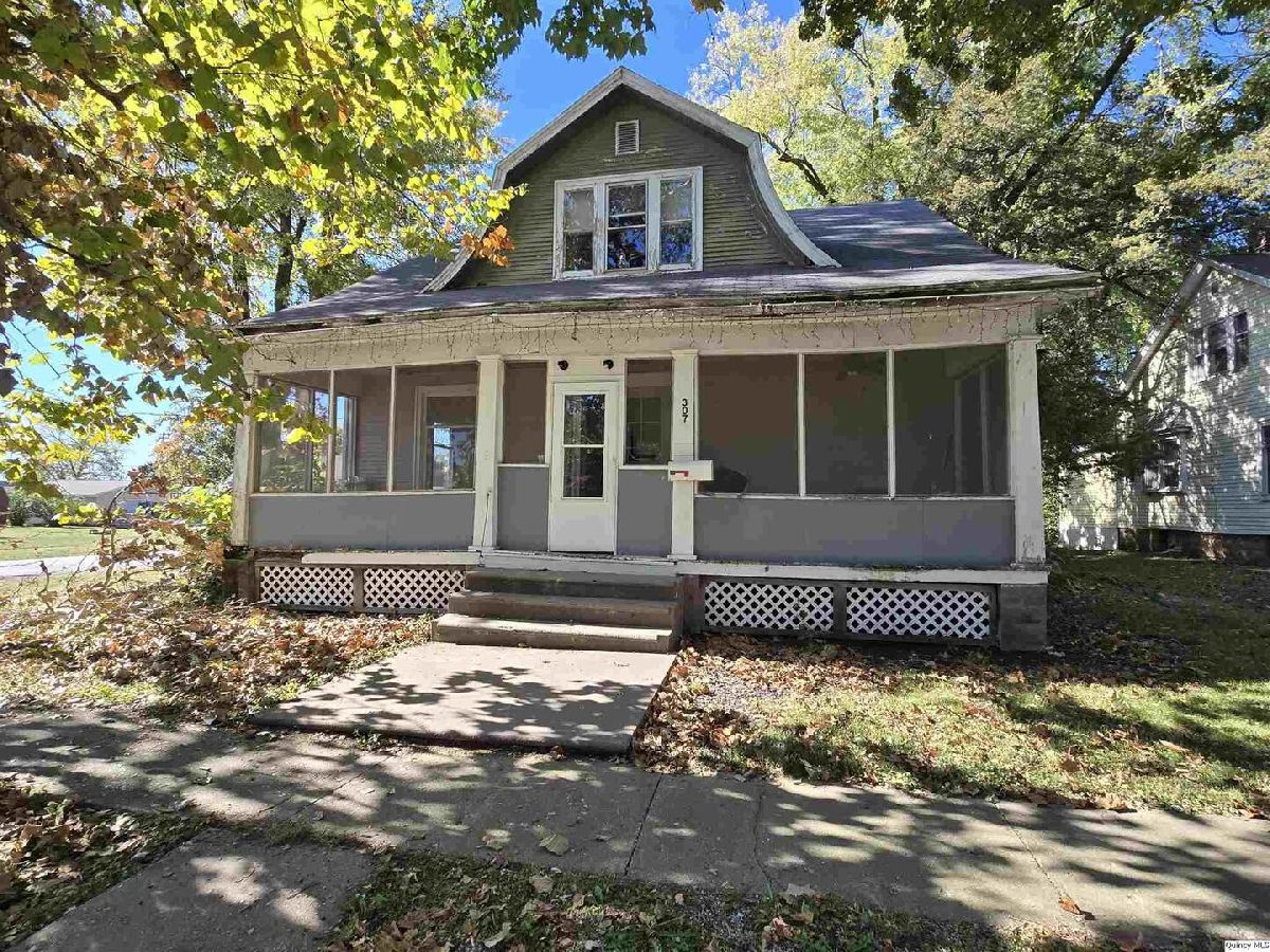  Sold Mt Sterling Illinois, 307 Capitol Ave.