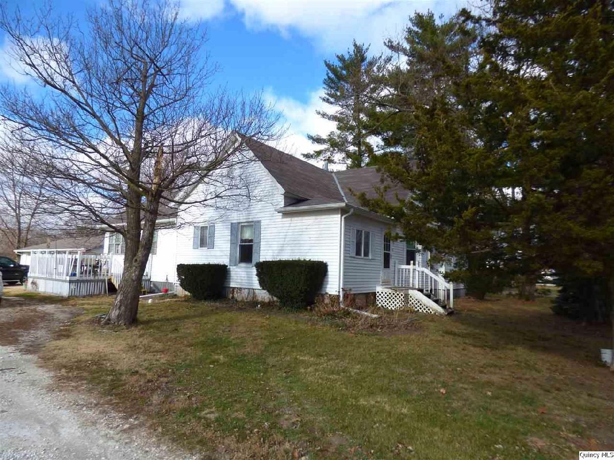  Sold Golden Illinois, 411 3rd St