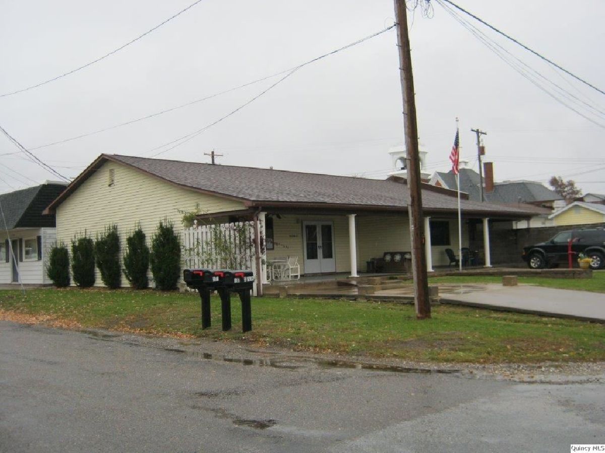  Sold Clayton Illinois, 100-102 Park