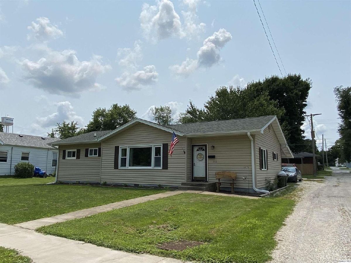  Sold Mt Sterling Illinois, 212 Washington