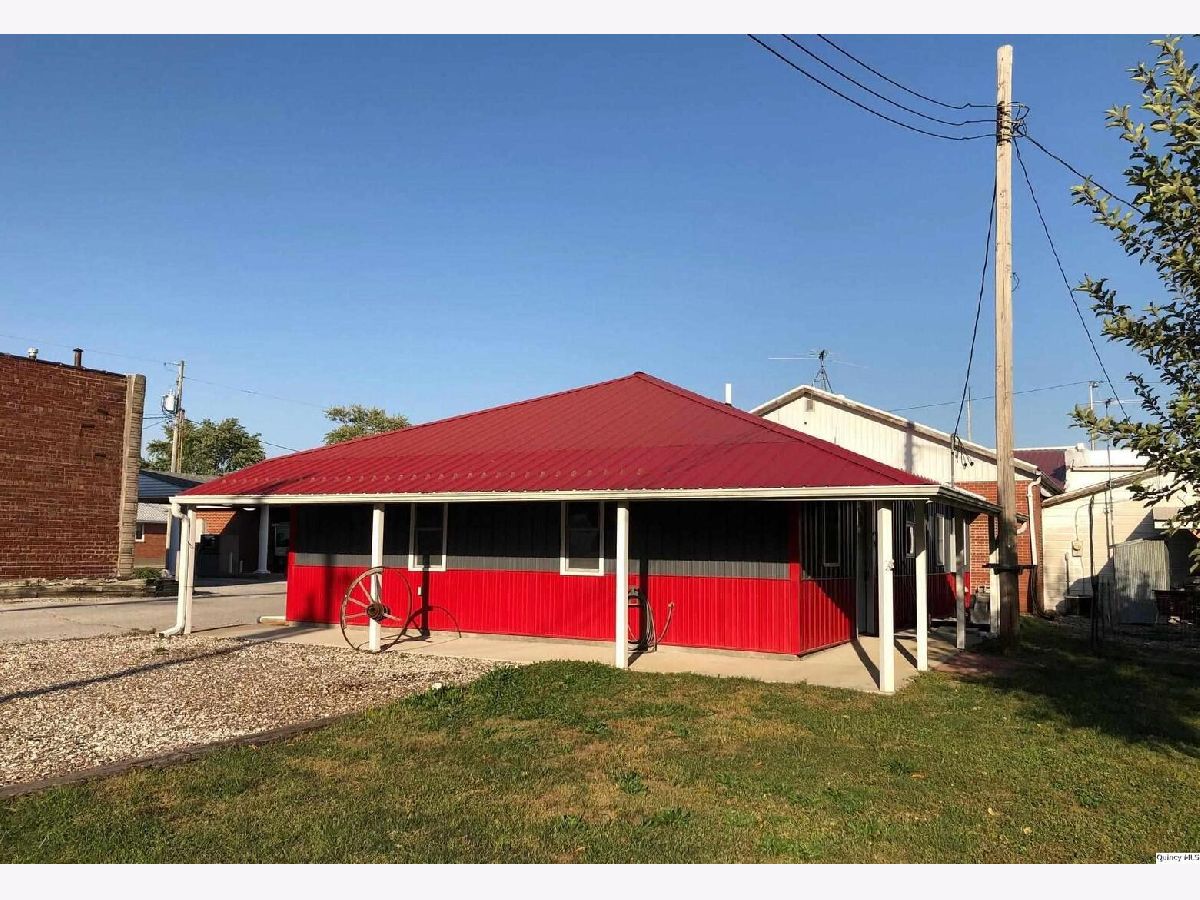  Sold Golden Illinois, 317 Quincy St