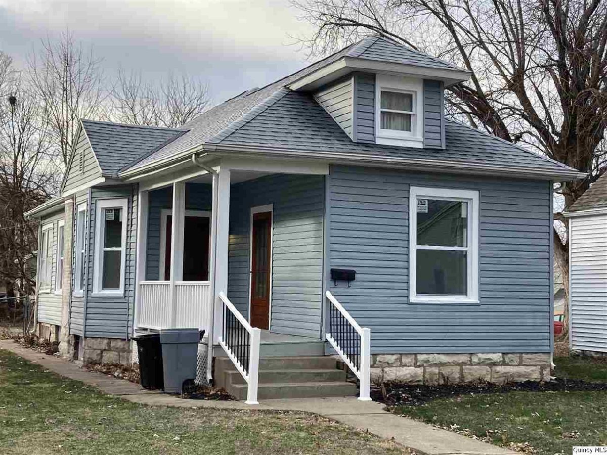 Rented Quincy Illinois, 2040 College Ave
