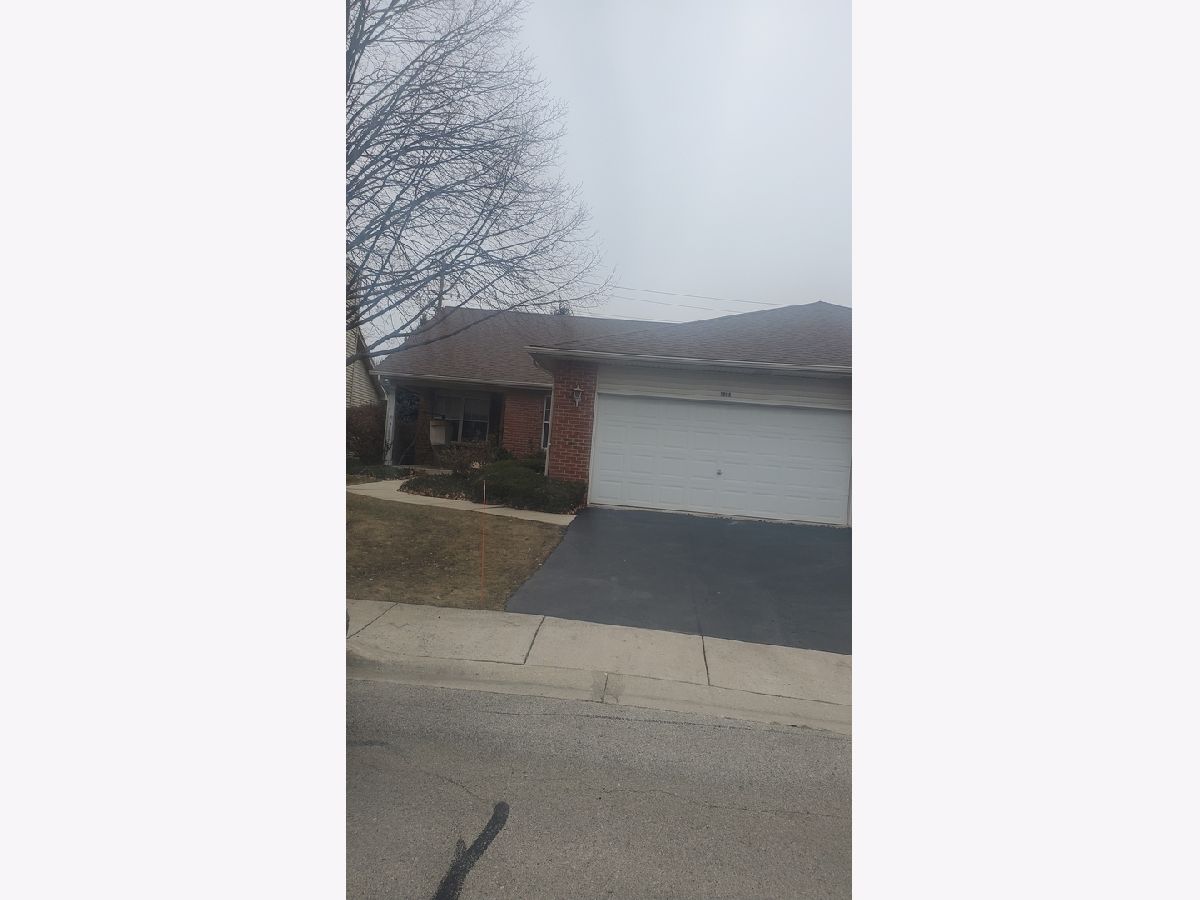 Townhomes & Homes Sold Waterford Pointe Joliet Illinois, 1009 Mikasa