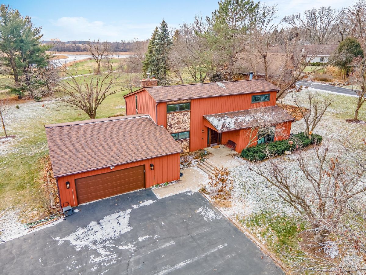 Homes Sold Meadows Of Willow Lake Woodstock Illinois, 3305 Blue Jay