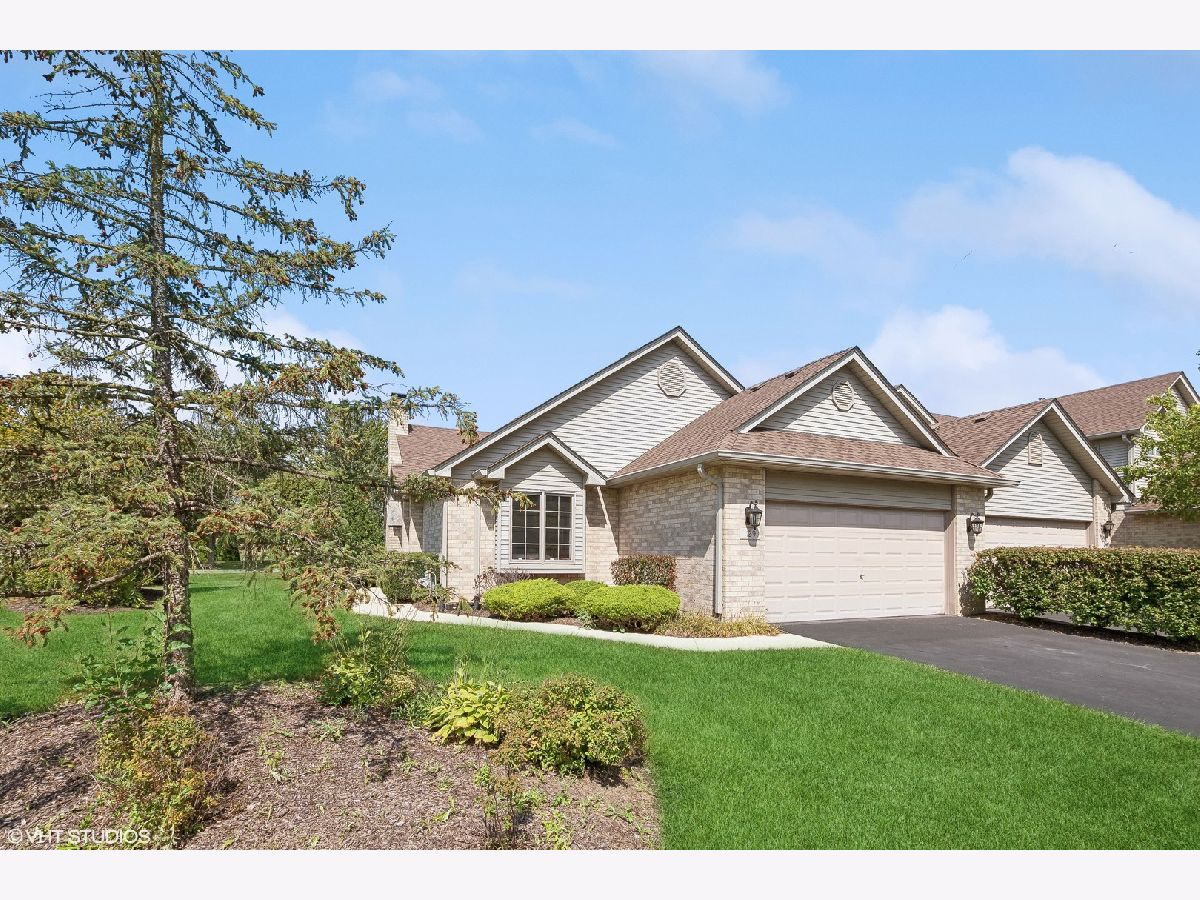 Townhomes Sold Amber Terrace Lemont Illinois, 1129 Amber