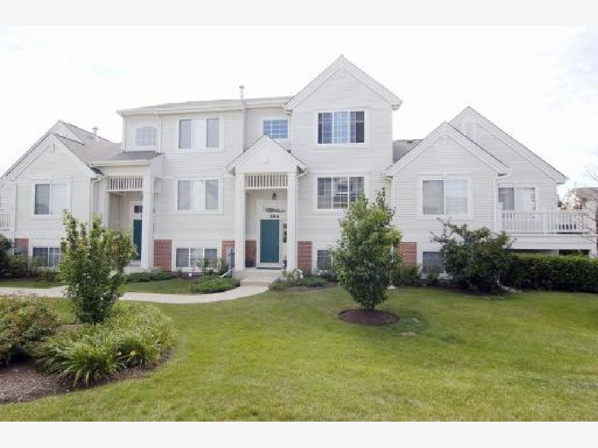 Homes & Townhomes & Condos Sold Madrona Village Round Lake Illinois, 586 Rosehall