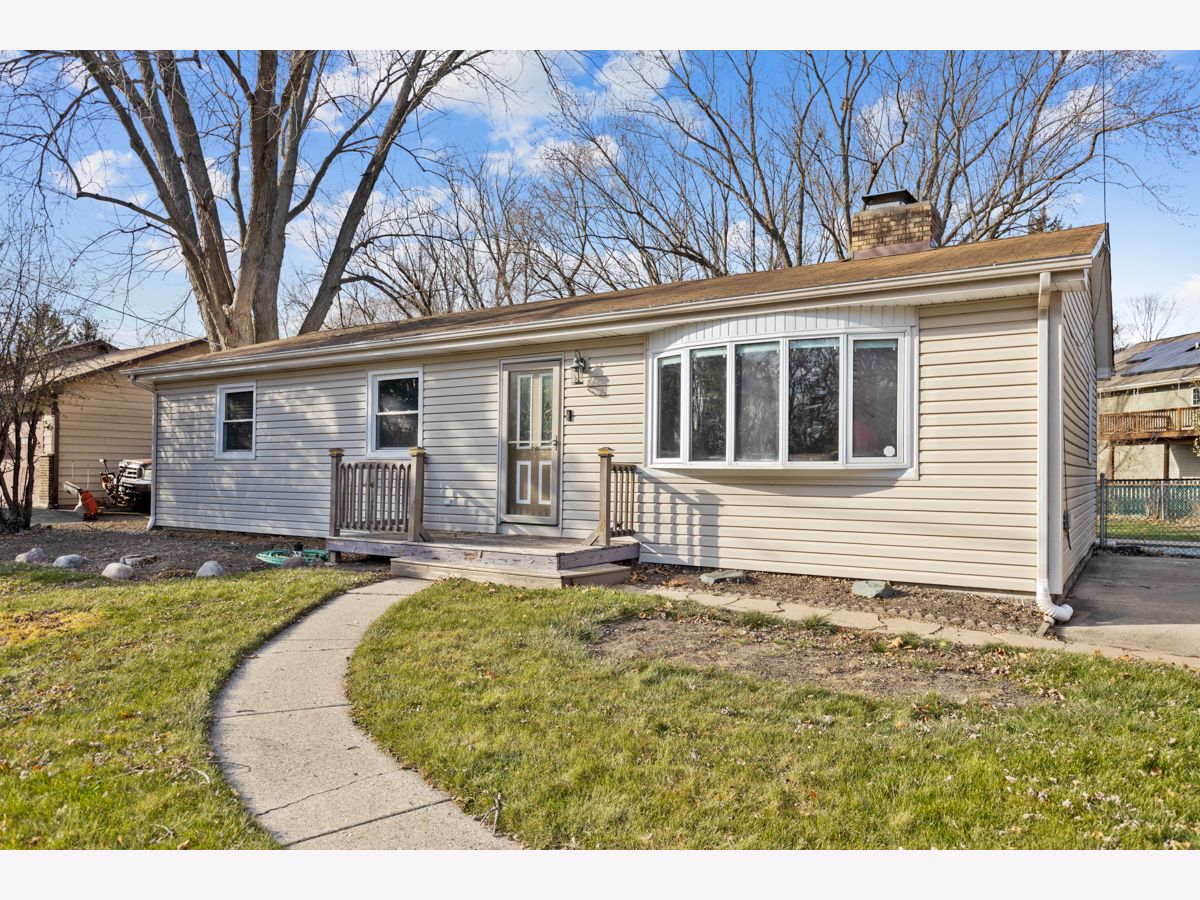  Sold Port Barrington Illinois, 106 Center