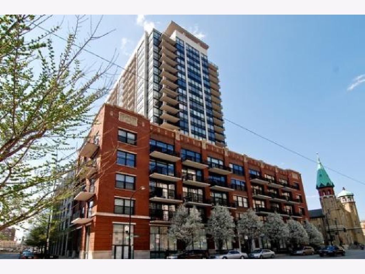 Condominiums Rented The Edge Chicago Illinois, 210 Des Plaines