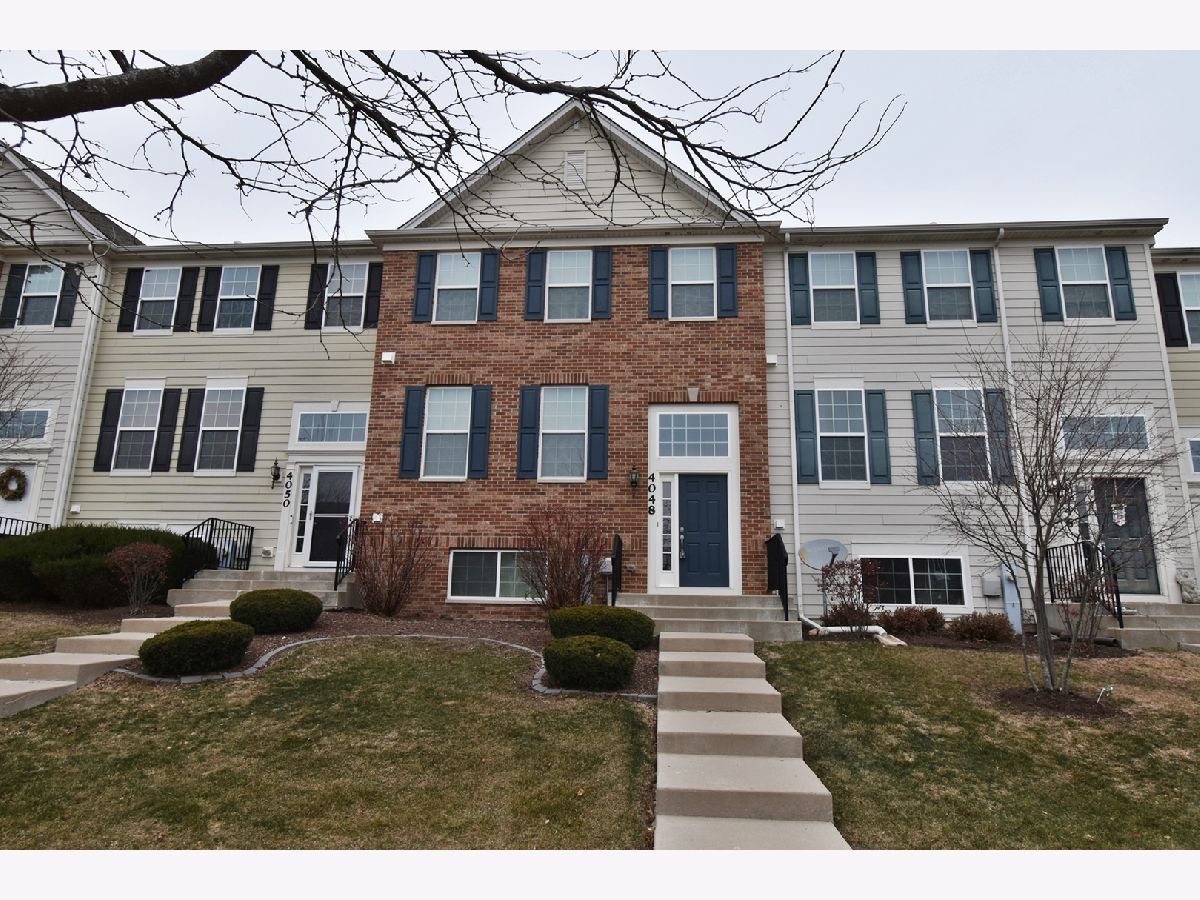 Homes & Townhomes Rented Cedar Grove Elgin Illinois, 4048 Pompton