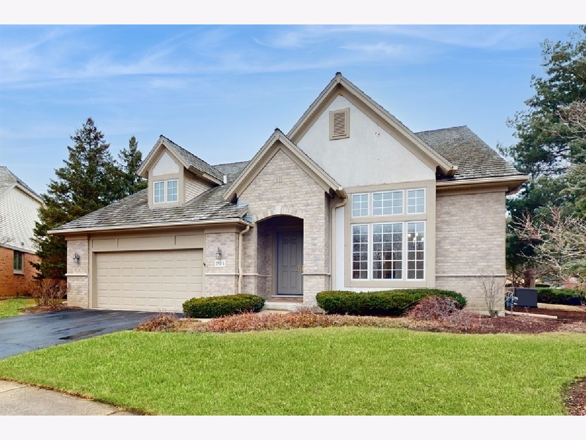 Townhomes & Condos & Homes Rented Heatherfield Glenview Illinois, 1804 Dunhill