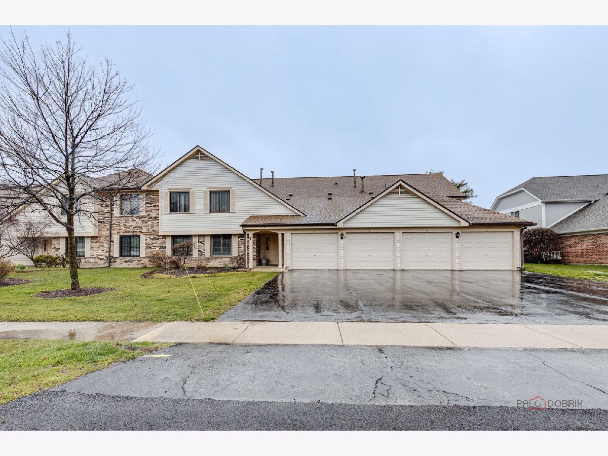 Condos & Townhomes Rented Trails Village Roselle Illinois, 530 Cumberland