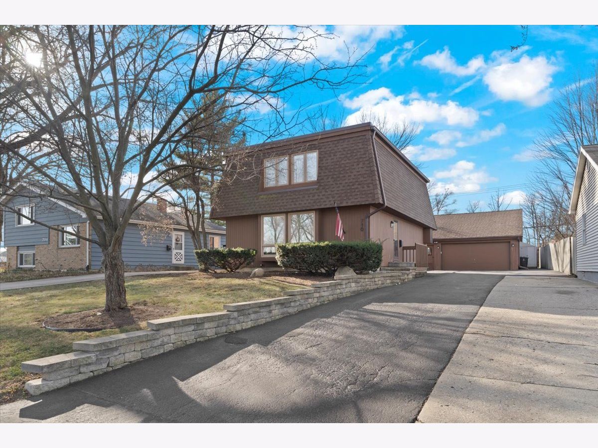 Homes Sold Holcomb Mundelein Illinois, 710 Holcomb