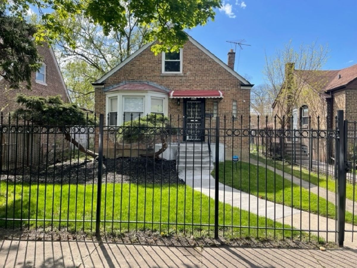  For Sale Chicago Illinois, 9640 University Avenue