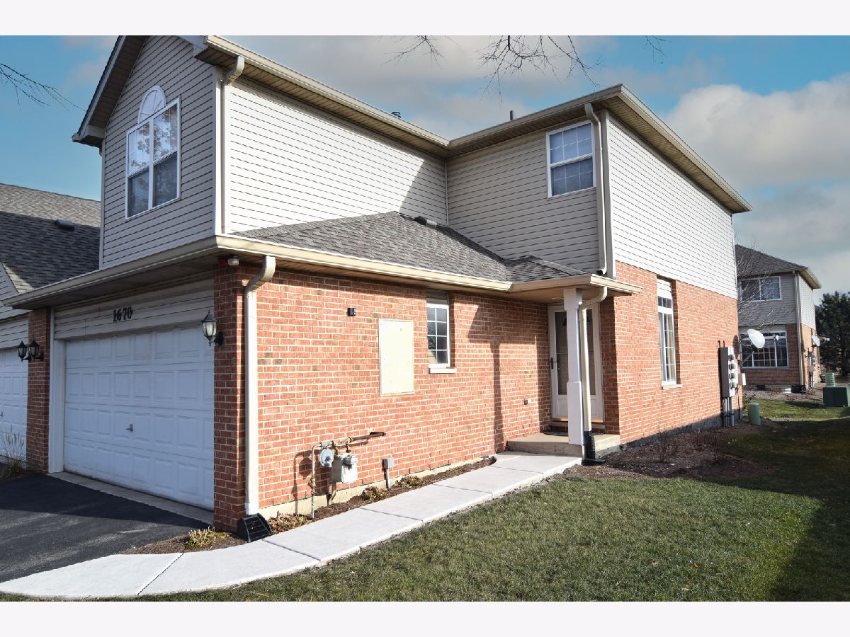 Townhomes Sold Riverbrook West Naperville Illinois, 1670 Windward