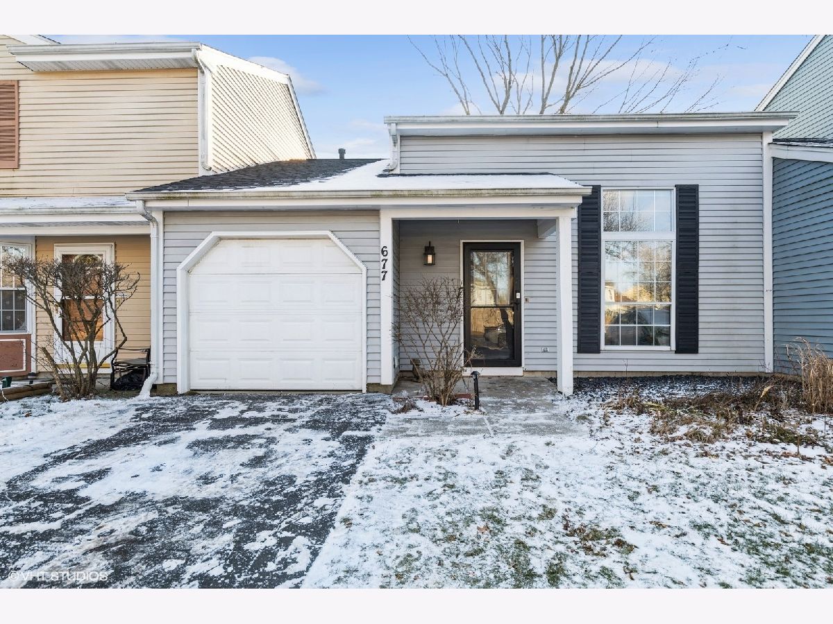 Townhomes Sold Nantucket Village Island Lake Illinois, 677 Nantucket