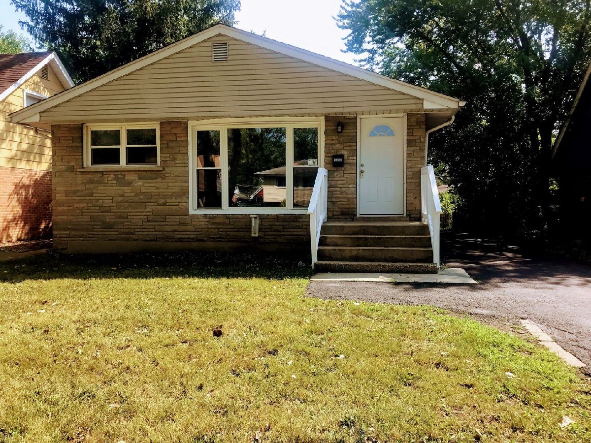  Rented Country Club Hills Illinois, 16937 Old Elm