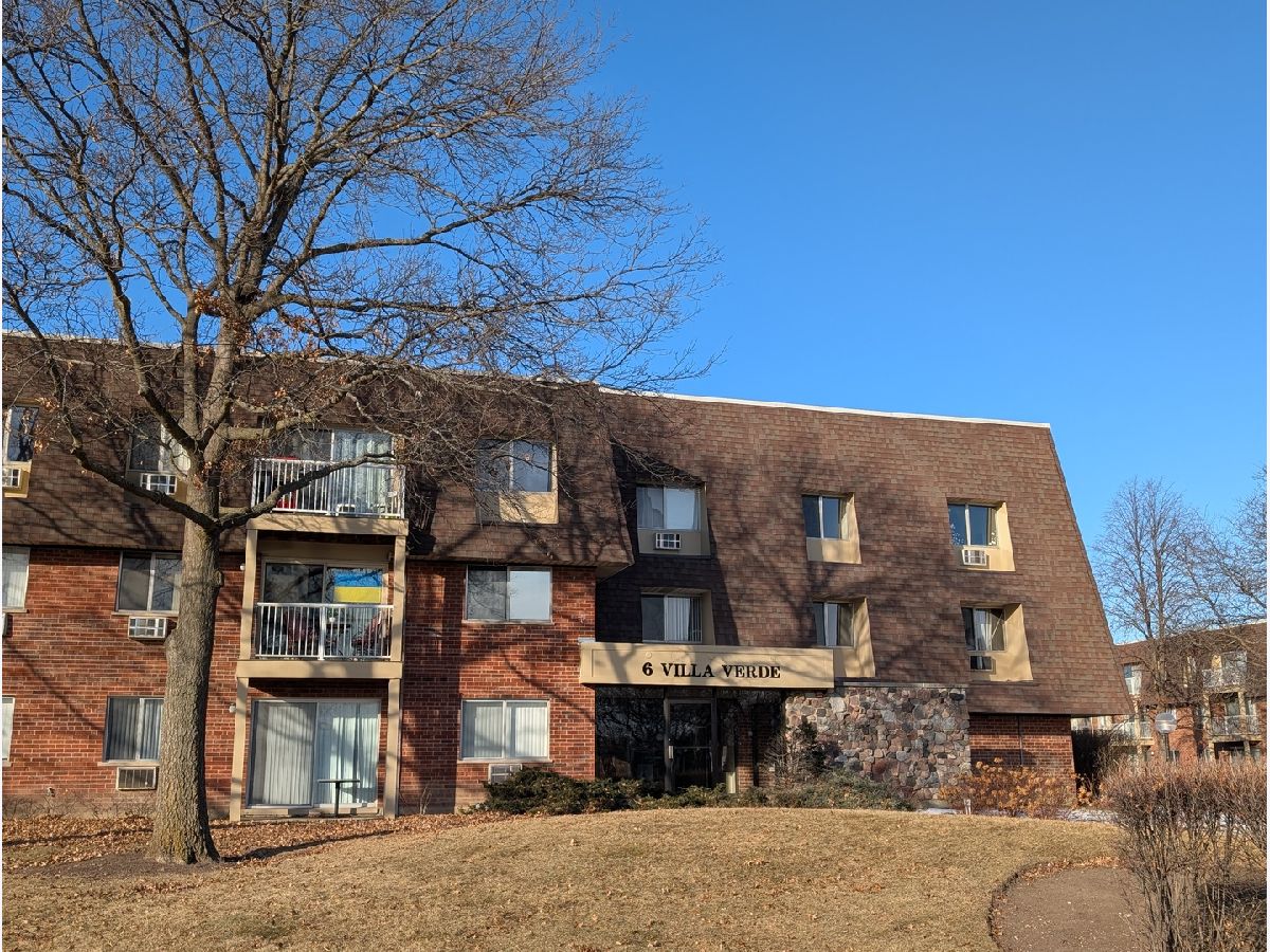 Condominiums Sold Villa Verde Buffalo Grove Illinois, 6 Villa Verde