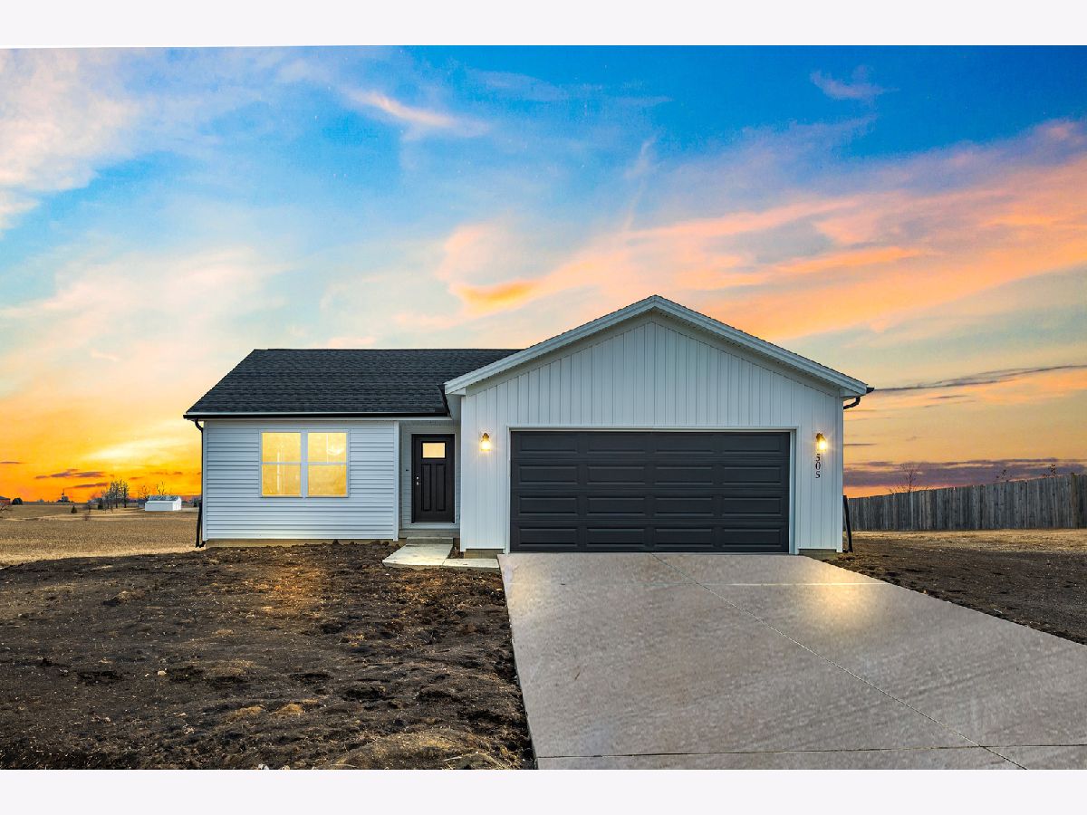  Sold Carlock Illinois, 505 Maitland