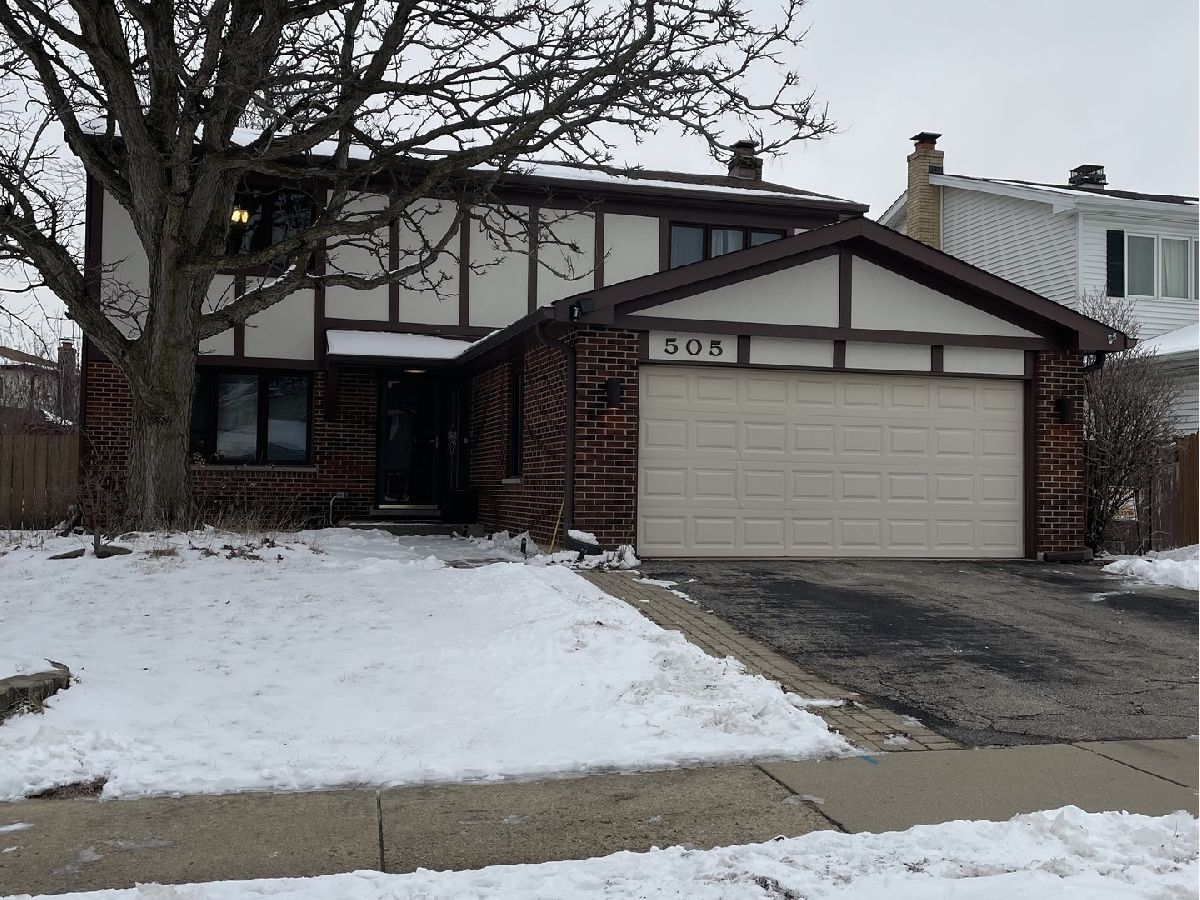 Homes & Condominiums Sold Western Trails Carol Stream Illinois, 505 Flint