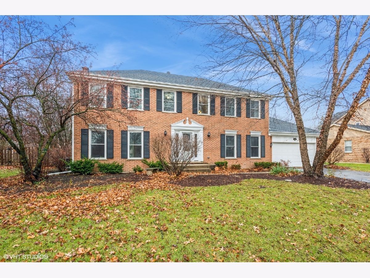 Homes Sold Charlemagne St Charles Illinois, 3402 Oxbow
