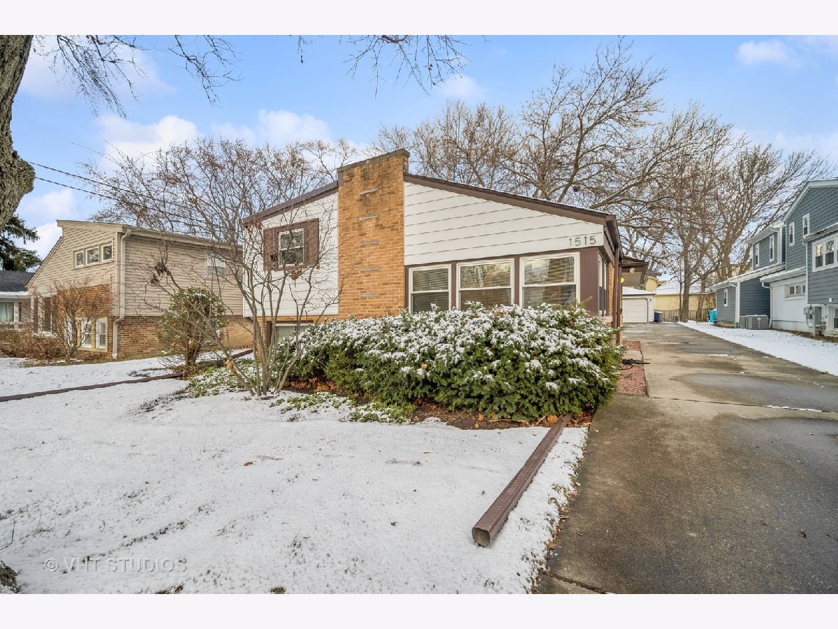 Homes Sold Sherwood Forest Highland Park Illinois, 1515 Arbor