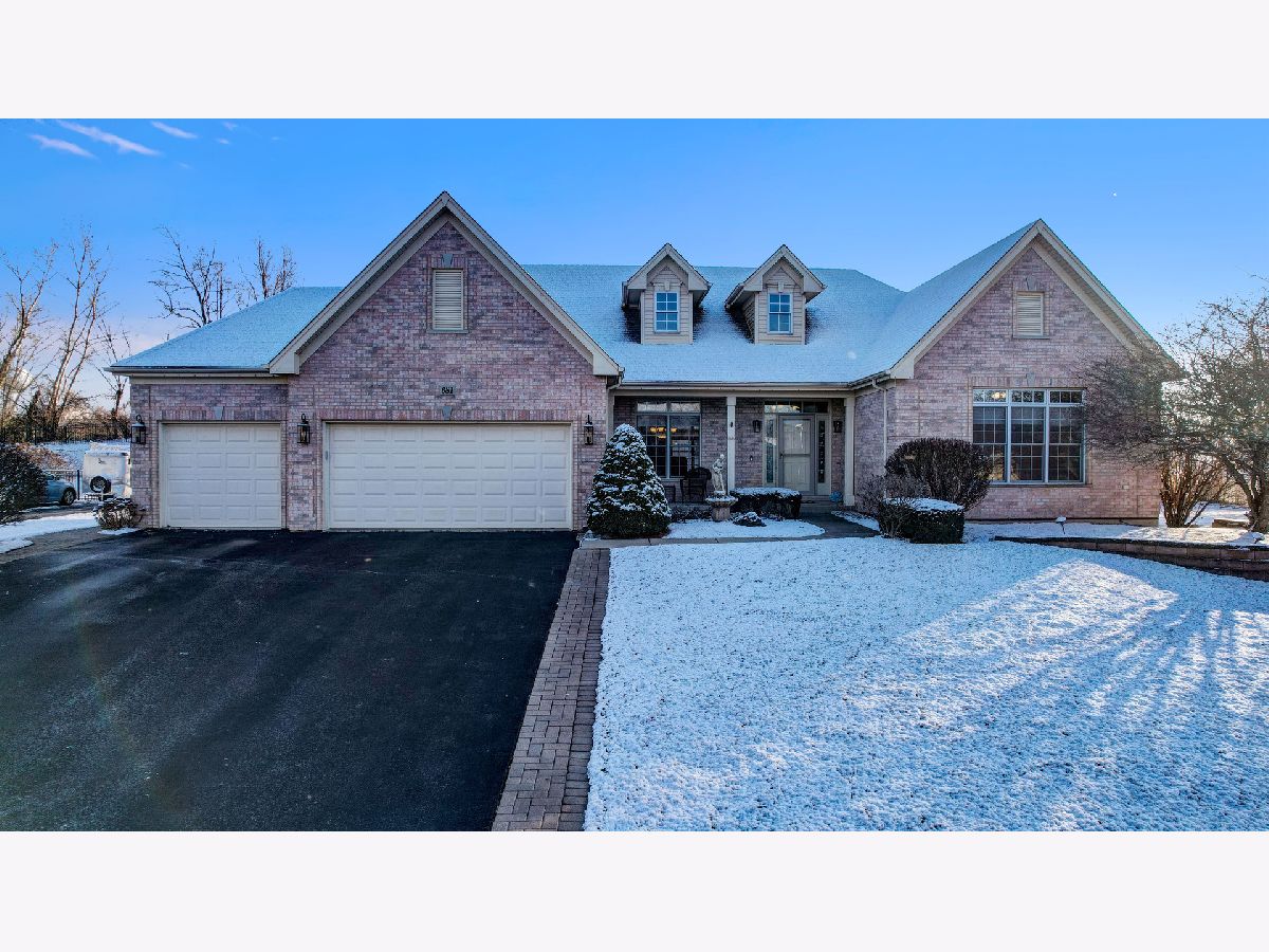 Homes Sold Reserves Of Woods Creek Algonquin Illinois, 681 Woods Creek