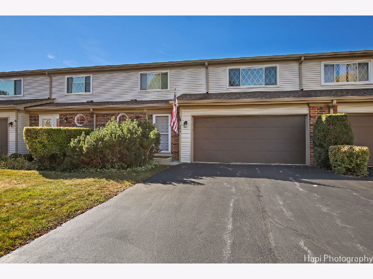 Townhomes & Condos Sold Libertyville Ridge Libertyville Illinois, 1295 Briarwood