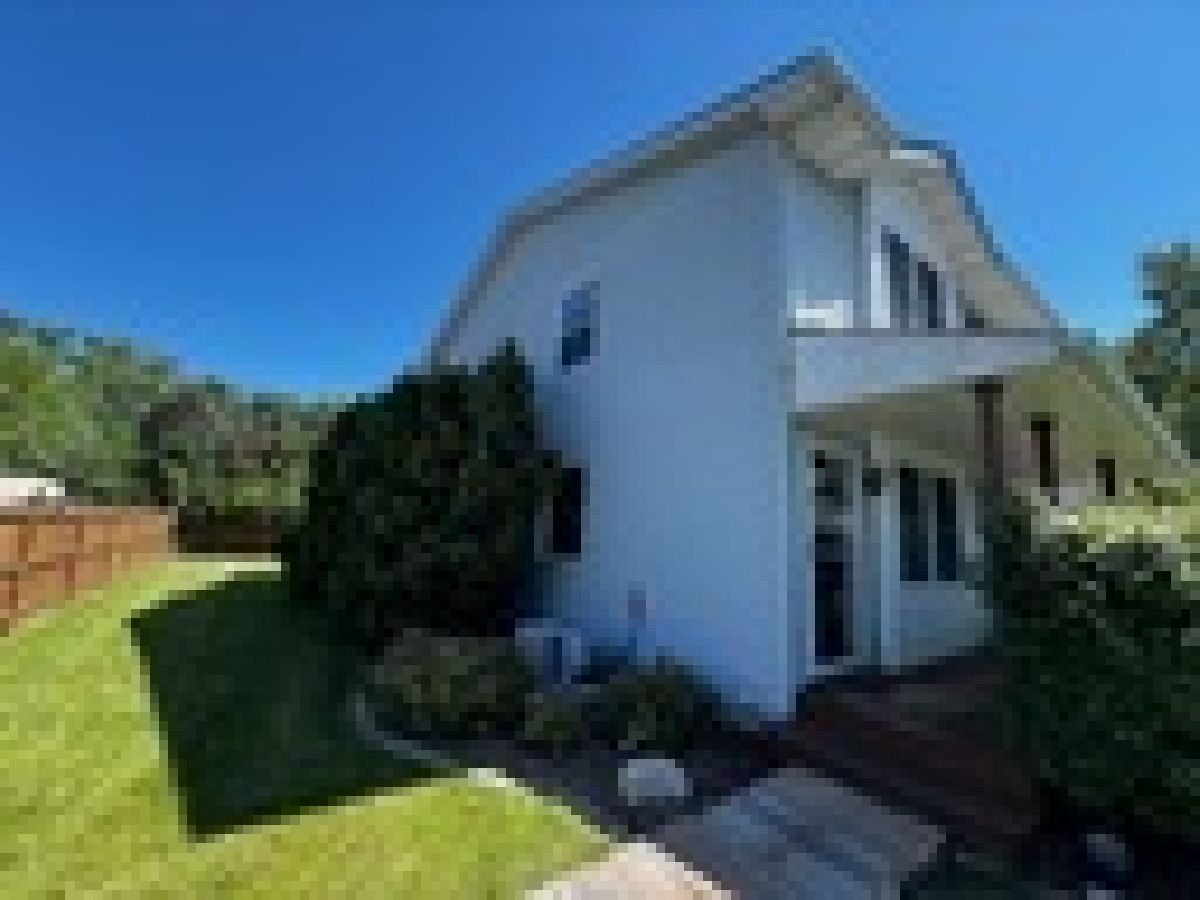  Rented Lake Villa Illinois, 25696 Raska