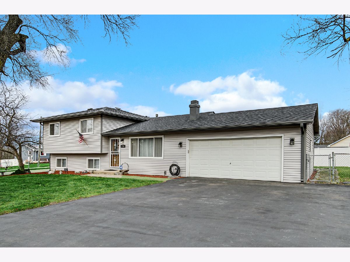 Homes Sold Bartletts Gurnee Illinois, 3740 Grandville