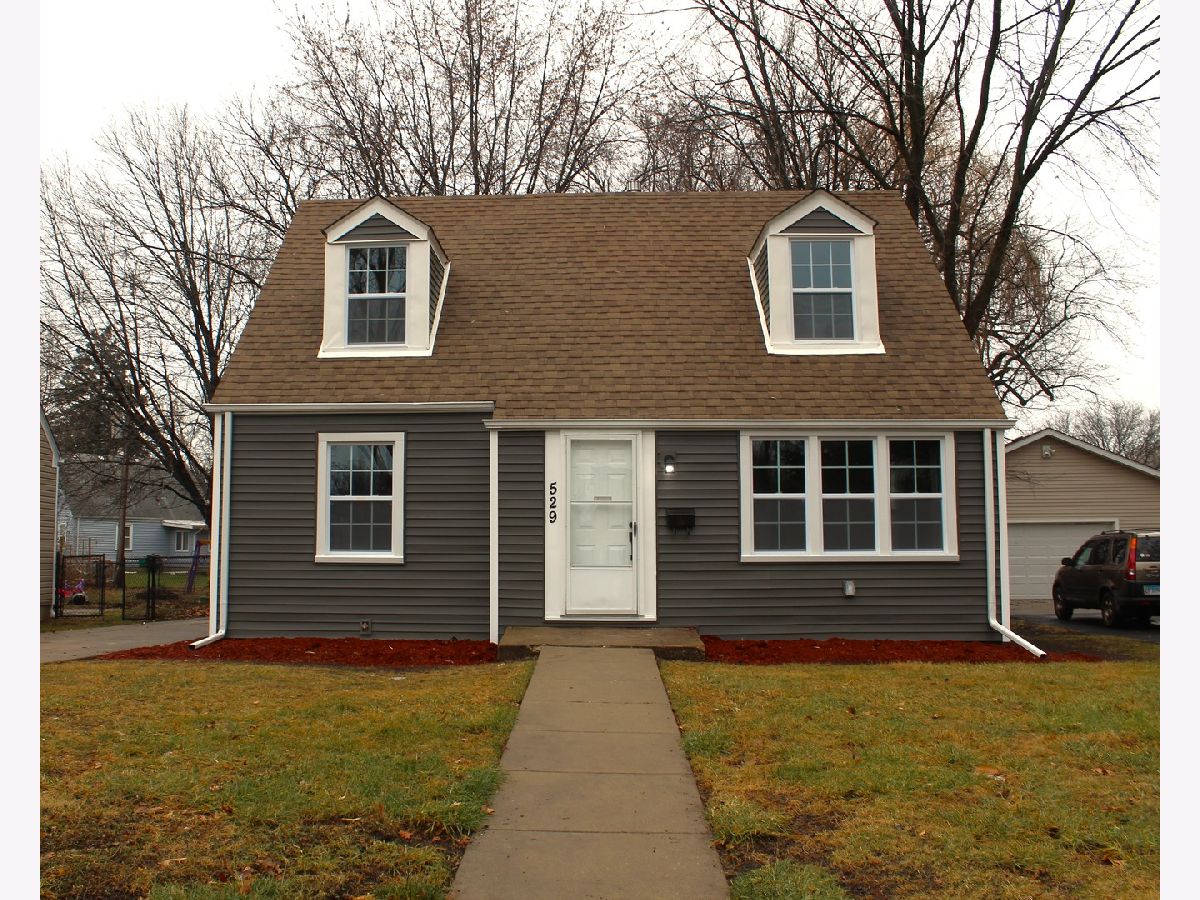 Homes Sold Sunset Park Elgin Illinois, 529 Miller