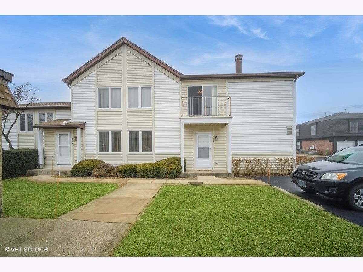 Townhomes & Condos Sold Inverrary Deerfield Illinois, 750 Inverrary