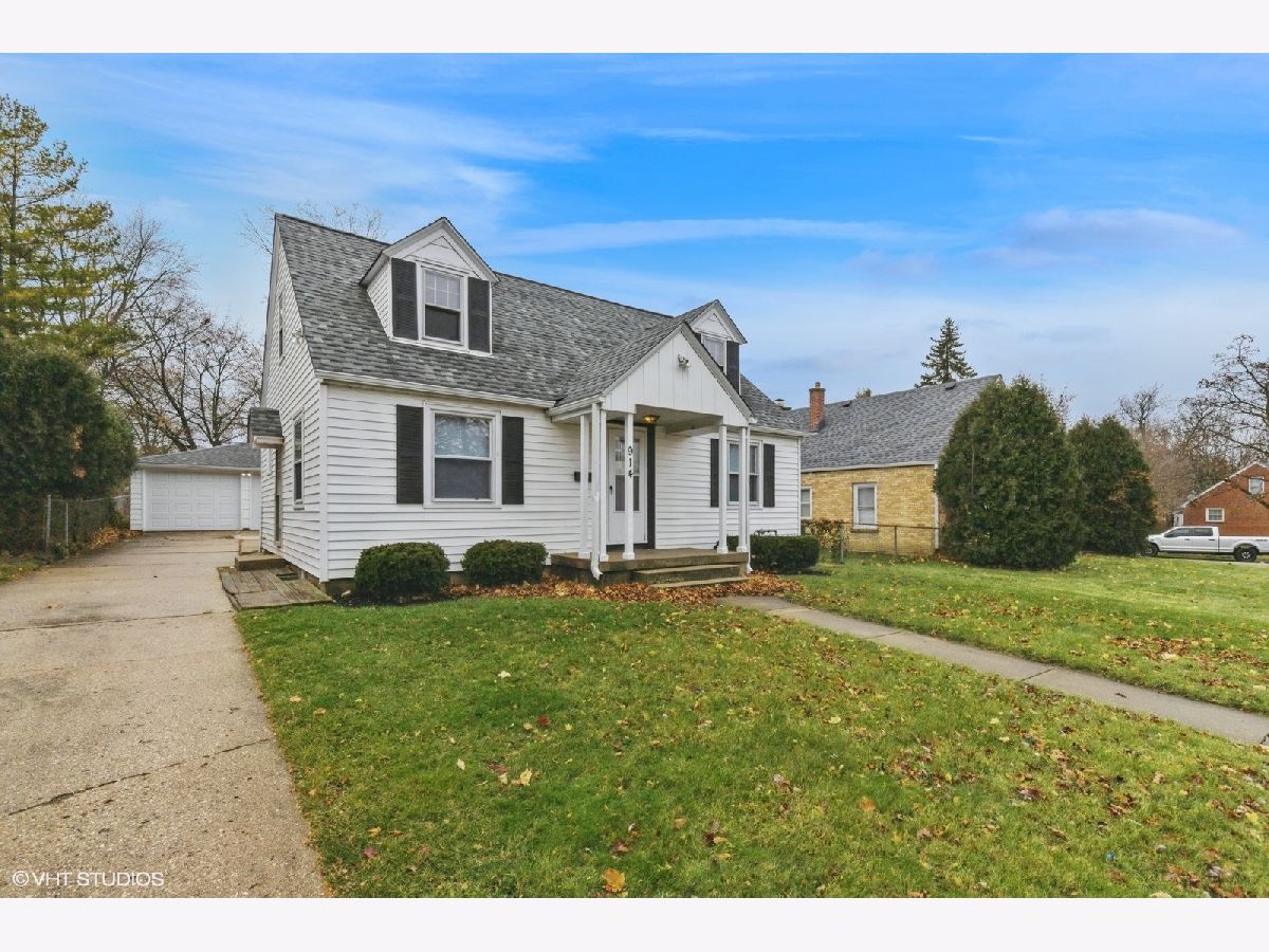 Homes Rented Glenwood Heights Waukegan Illinois, 914 Leith