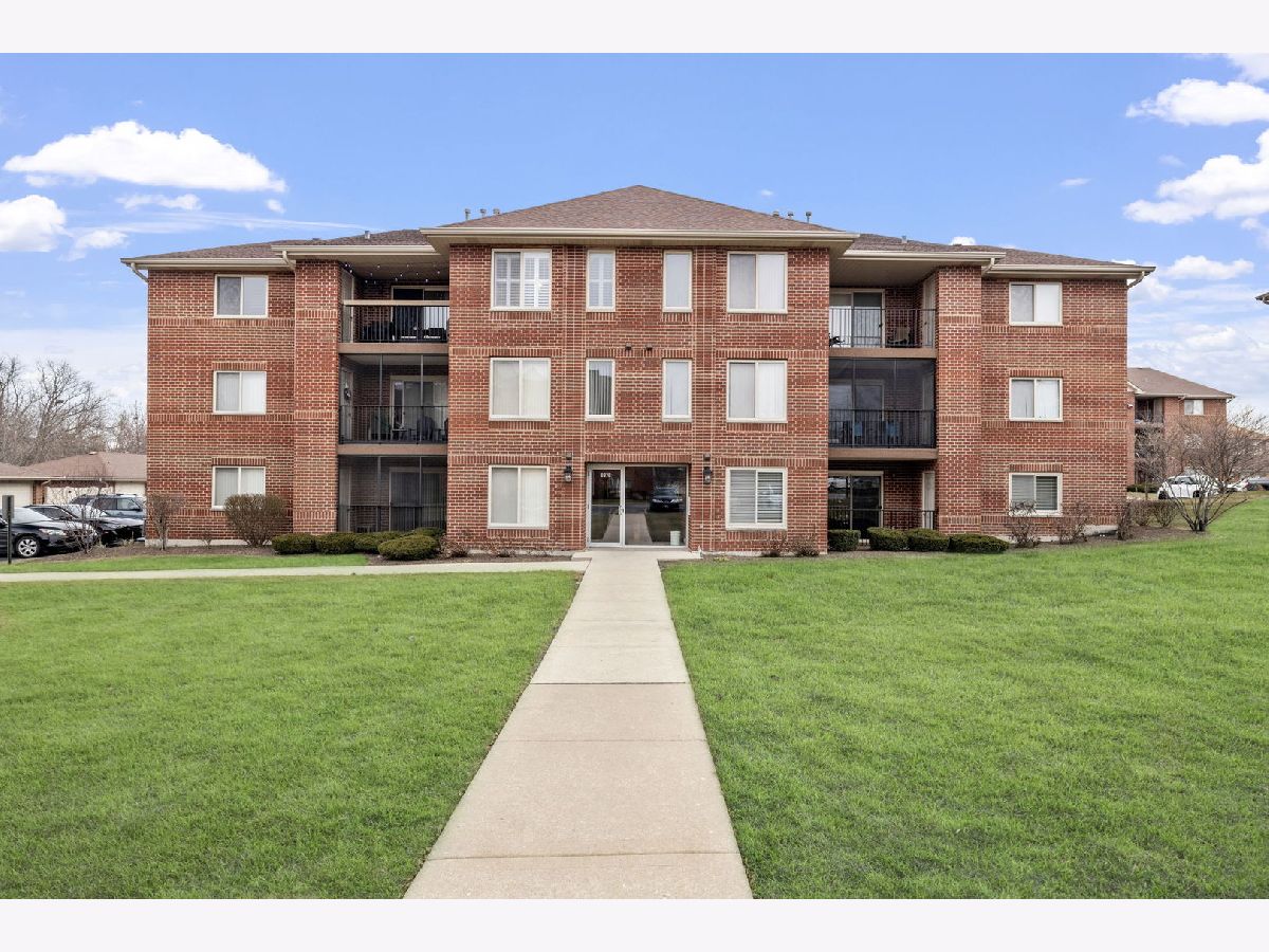 Condos & Townhomes & Homes Sold Heritage Orland Park Illinois, 6970 Heritage