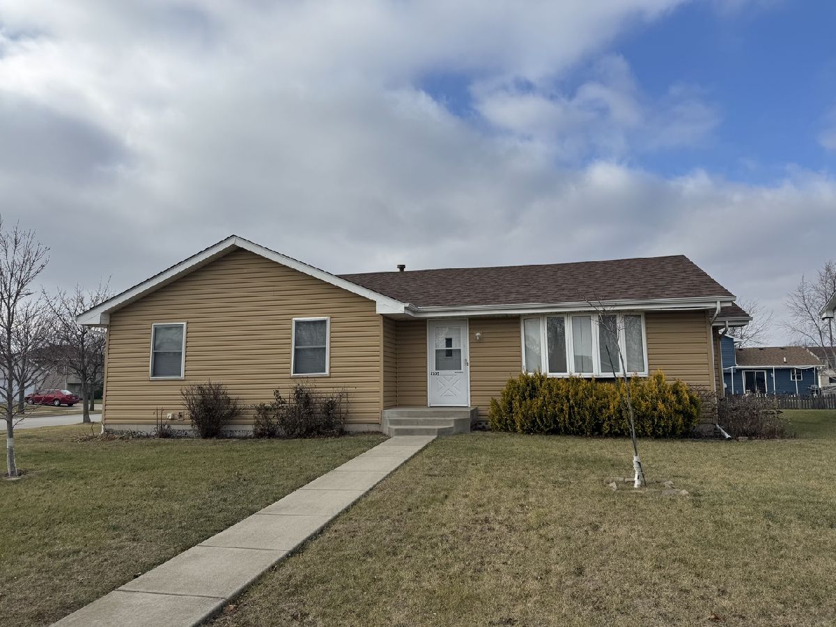 Homes Rented Cumberland Plainfield Illinois, 2105 Hastings